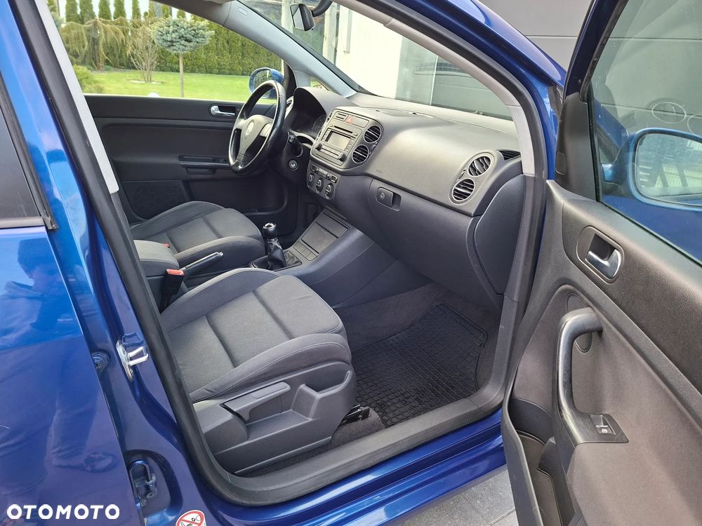 Volkswagen Golf - 17