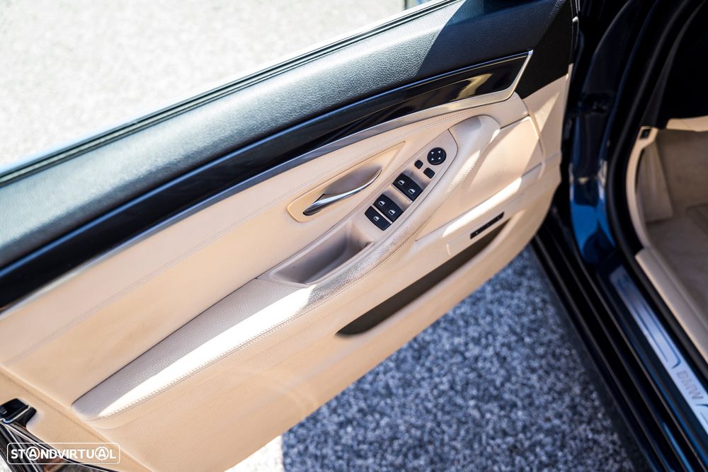 BMW 525 d Line Luxury Auto - 19