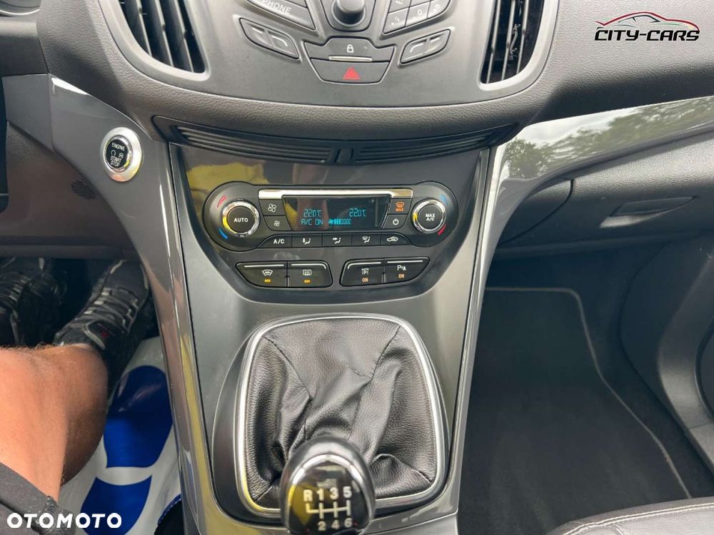 Ford Kuga - 26