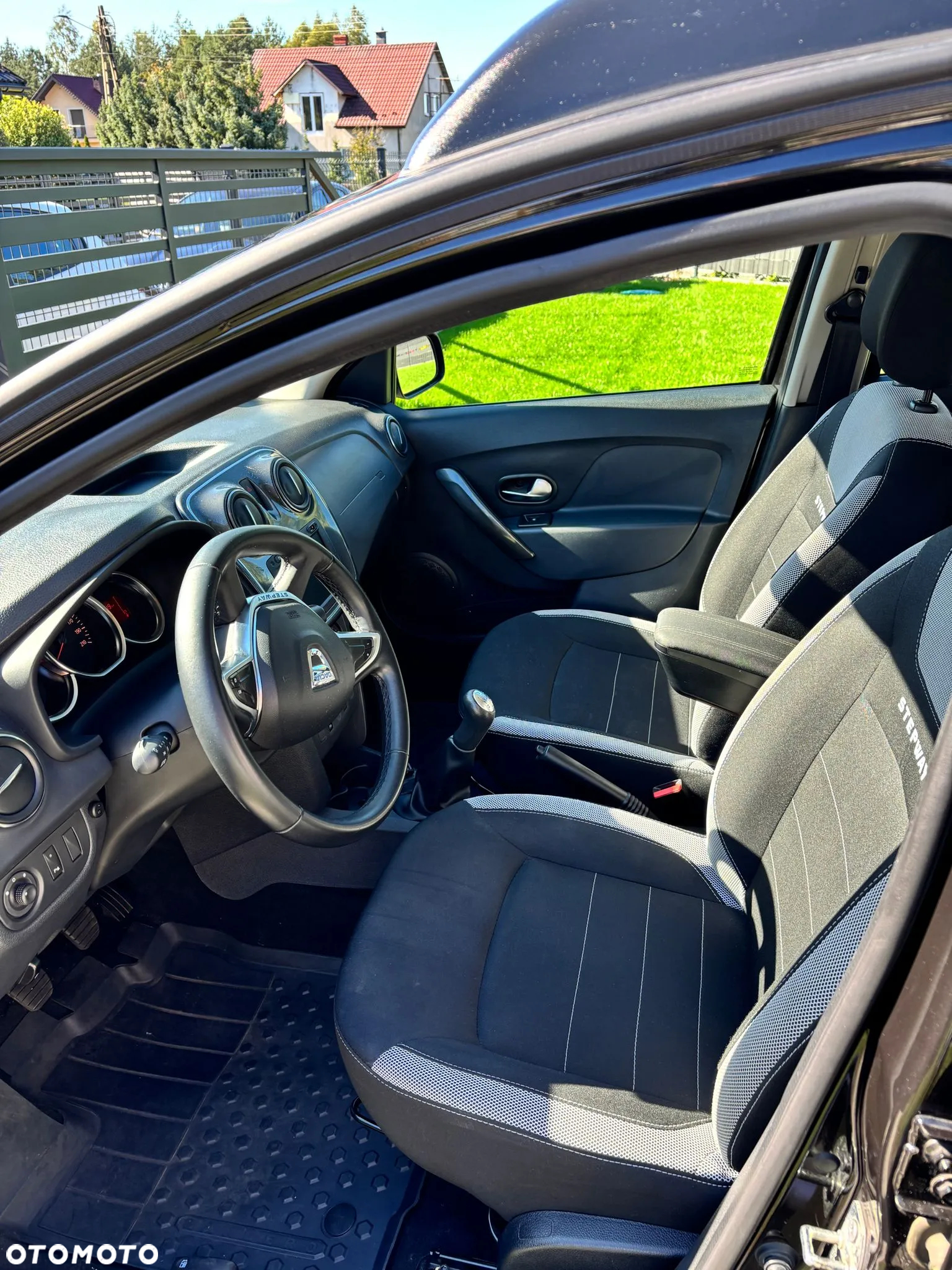 Dacia Sandero Stepway 1.0 TCe Laureate S&S - 8