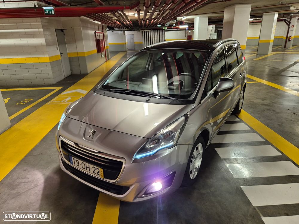 Peugeot 5008 1.6 HDi 7L Allure - 4