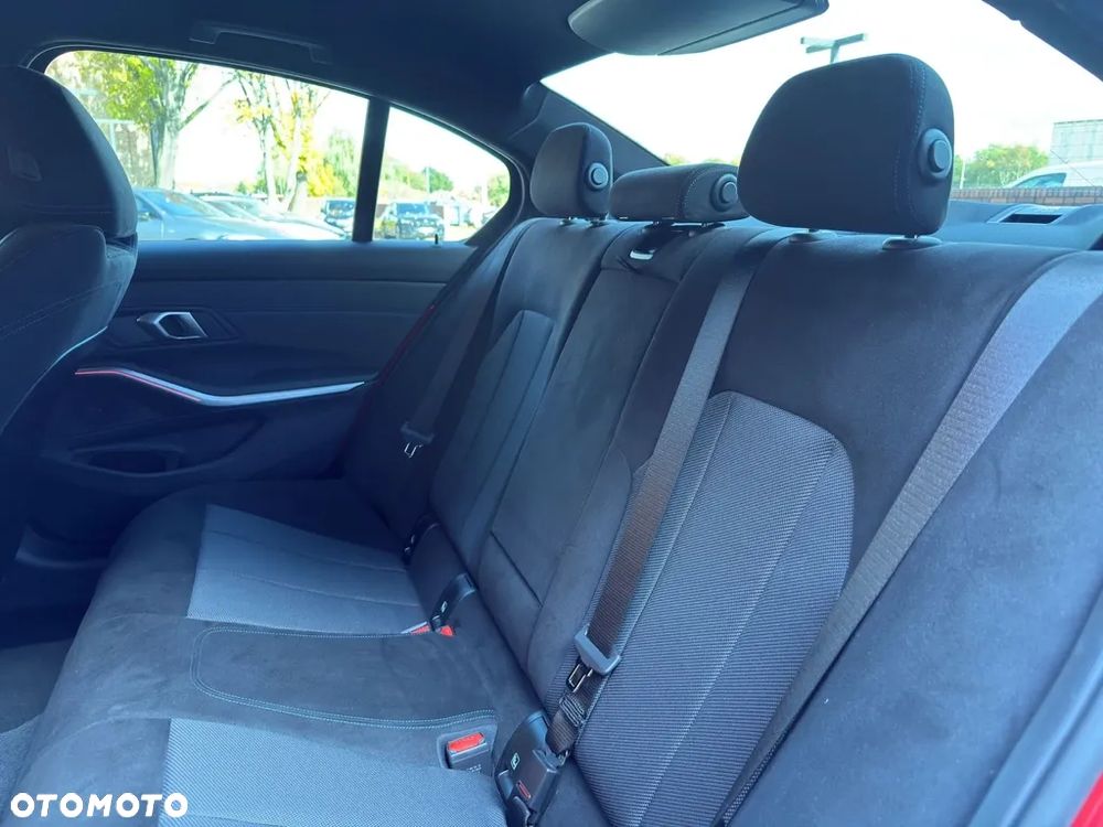 BMW Seria 3 318i M Sport - 20