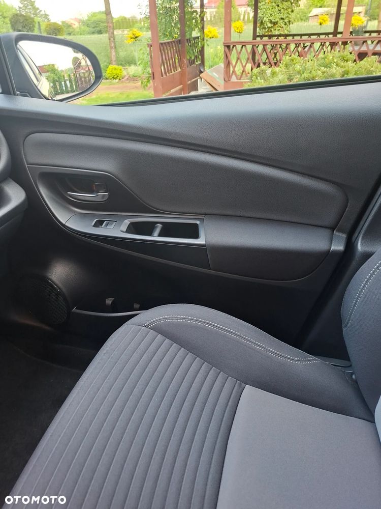 Toyota Yaris 1.5 Premium - 34