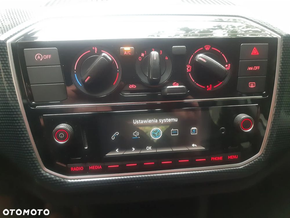 Volkswagen up! Active - 24