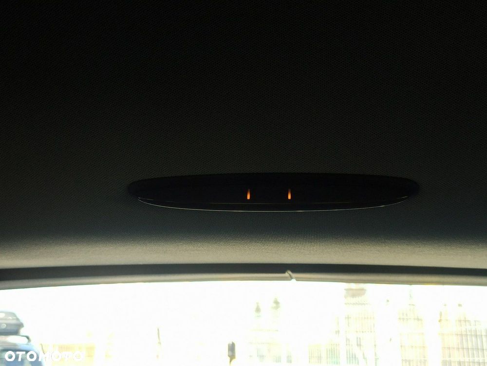 Mercedes-Benz GLA - 28