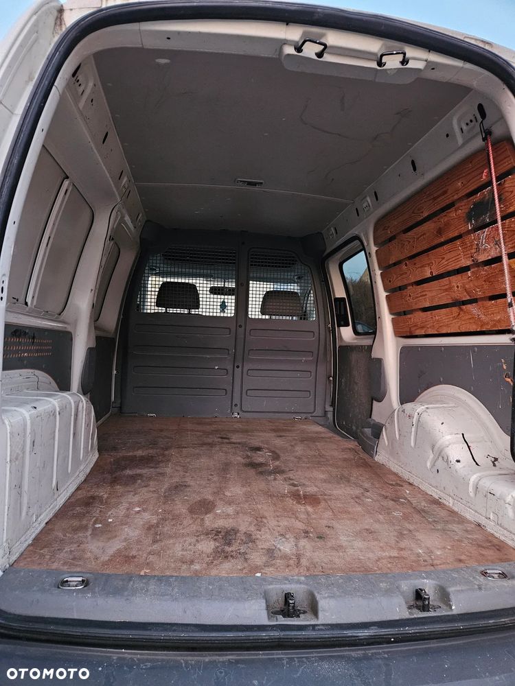 Volkswagen Caddy - 11