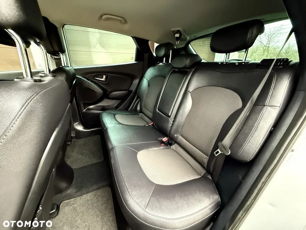 Hyundai ix35 blue 1.6 2WD Finale Gold - 18