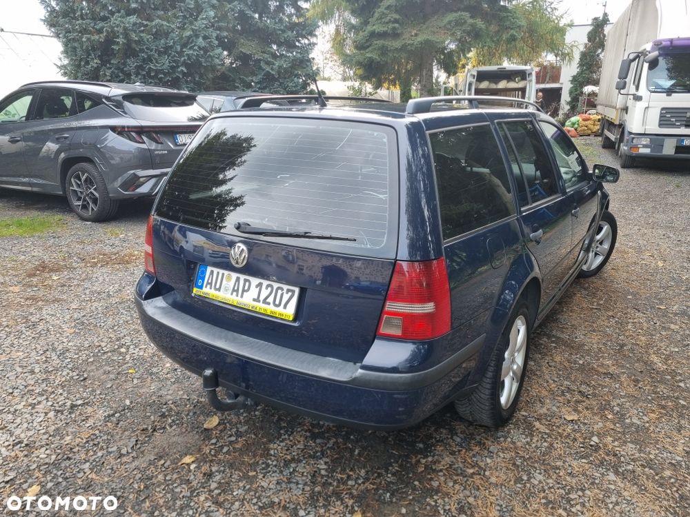 Volkswagen Golf - 4