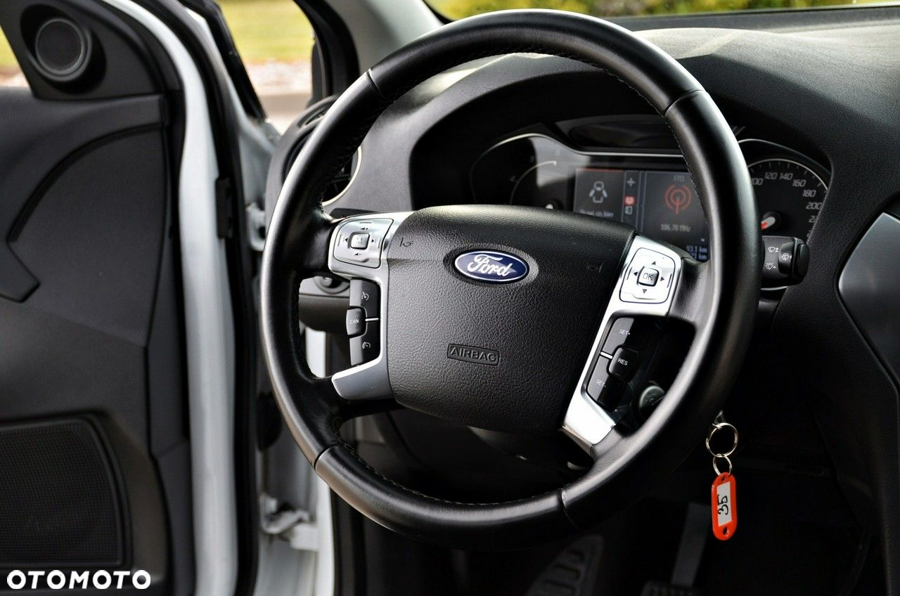 Ford Mondeo - 21