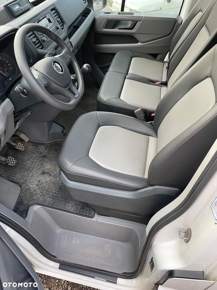 Volkswagen Crafter 177 koni tył napęd, Hak 3,5T - 19