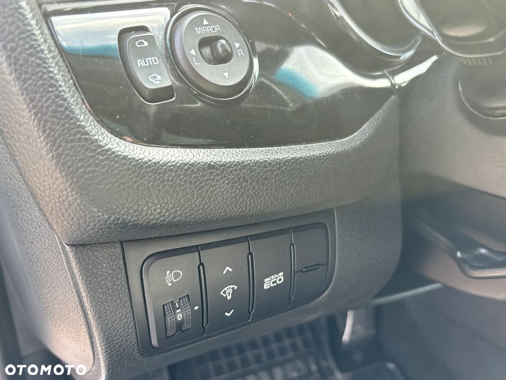 Kia Ceed 1.6 GDI DCT Platinum Edition - 23