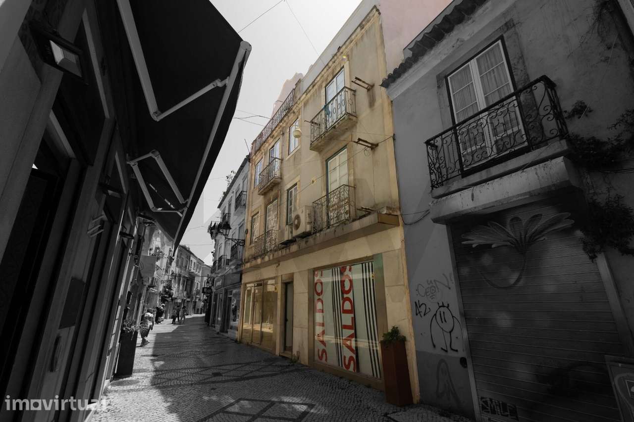 Prédio na Baixa de Setúbal | Rendimento Imediato + Elevado Potencial d - Grande imagem: 2/29