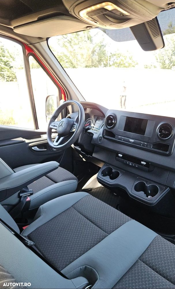 Mercedes-Benz Sprinter - 4
