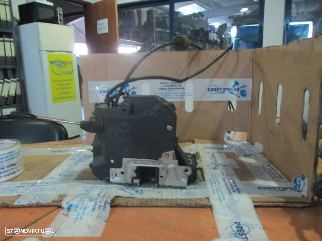 Fecho FEC1765 MERCEDES W209 2004 F ESQ - 2