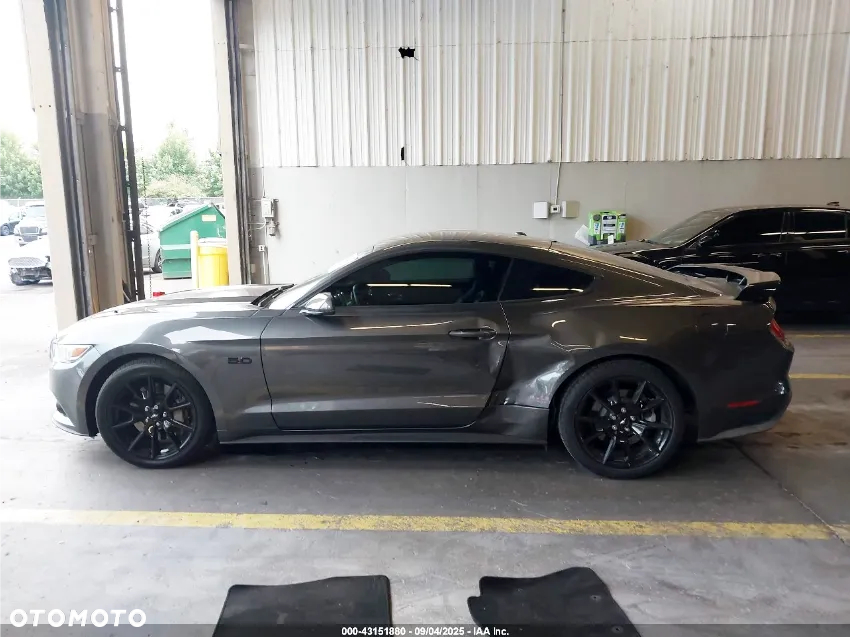 Ford Mustang 5.0 V8 GT - 3