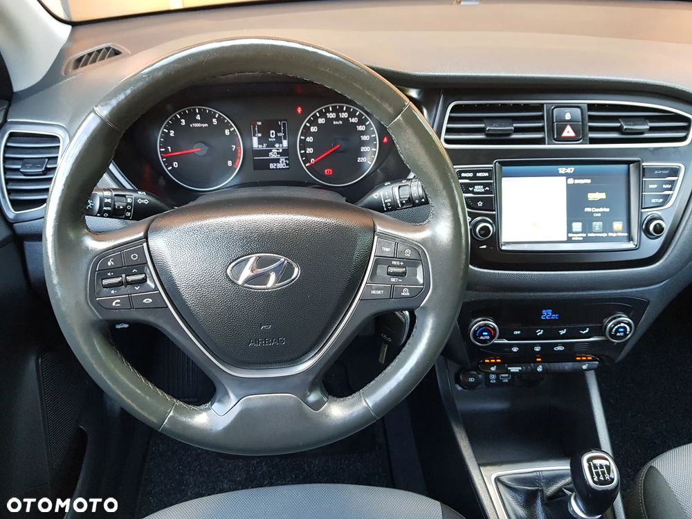 Hyundai i20 1.2 YES Plus - 28