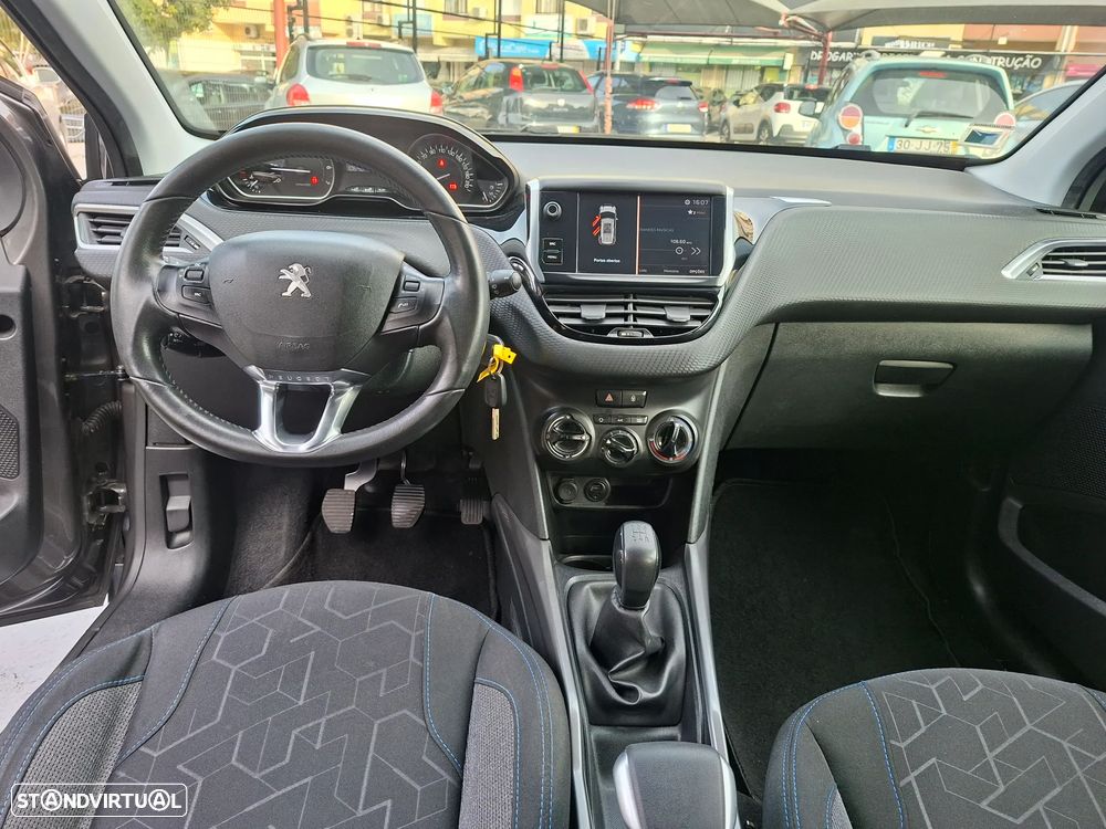 Peugeot 2008 1.2 PureTech Style - 7