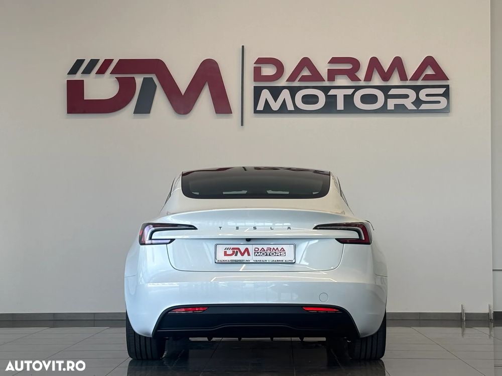 Tesla Model 3 - 16