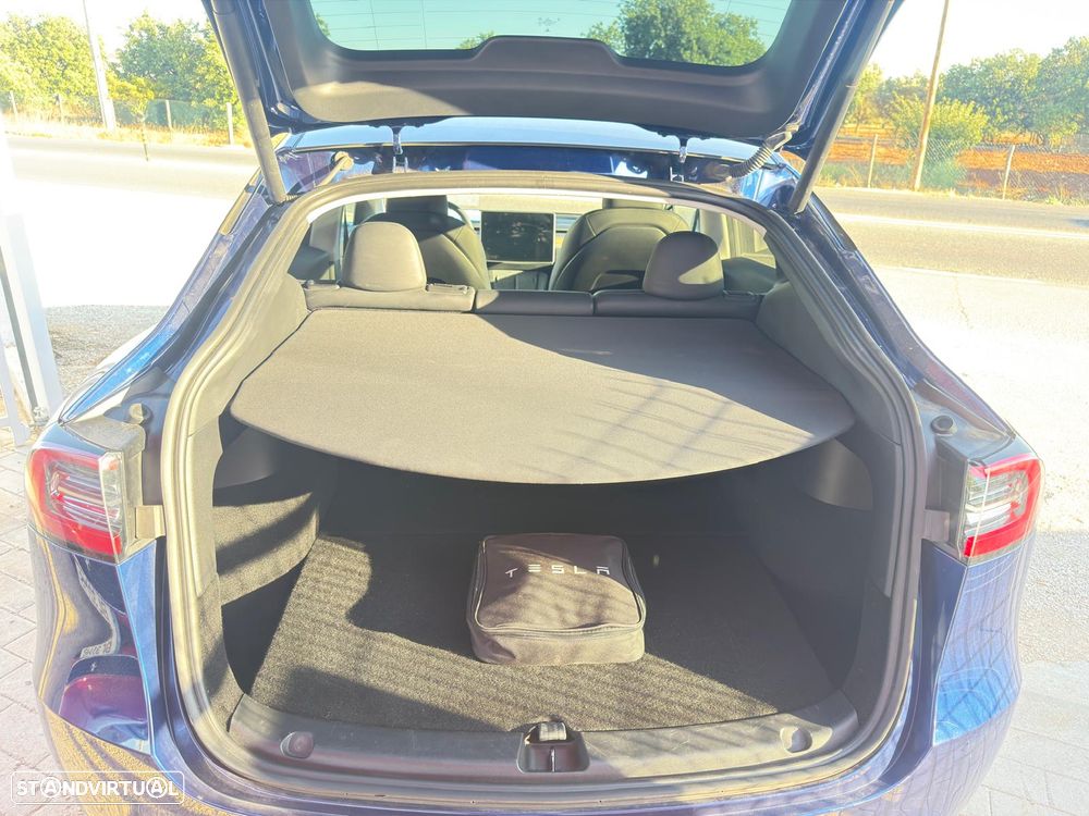 Tesla Model Y Long Range Dual Motor AWD - 44