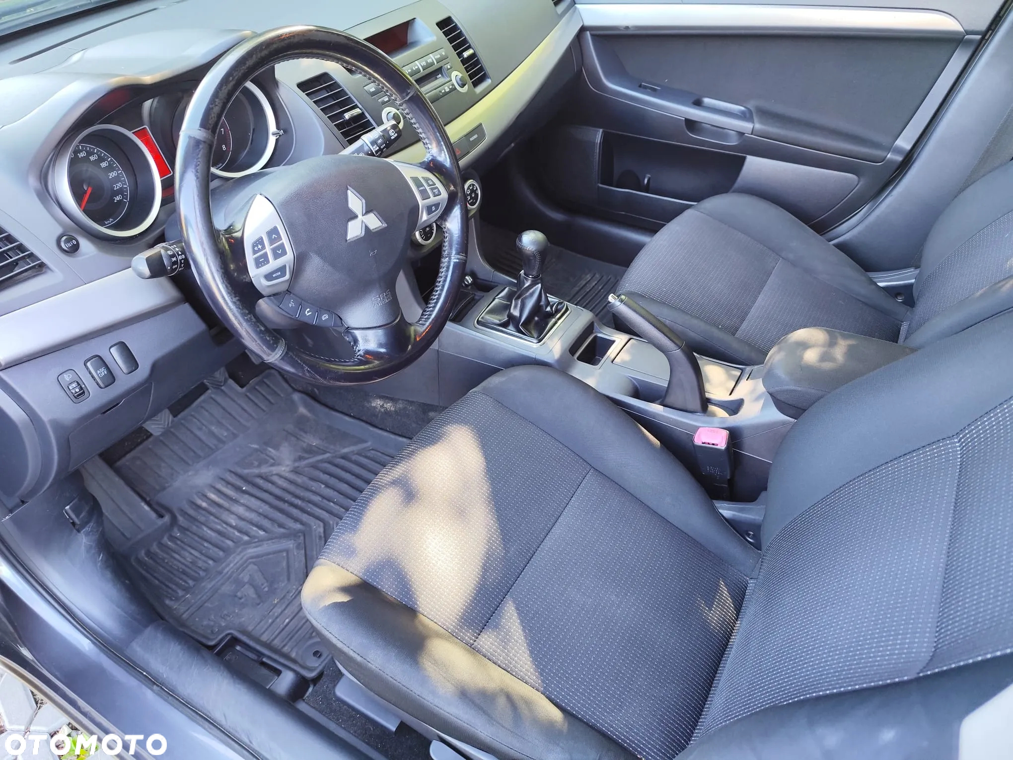 Mitsubishi Lancer 1.8 Invite - 18