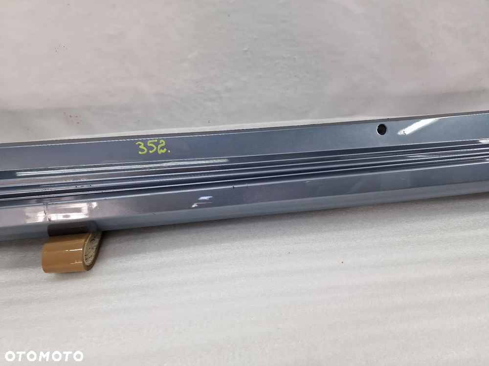 TOYOTA COROLLA E21 SEDAN 18- PRAWA LISTWA PROGOWA / NAKŁADKA PROGU , NR 75850-02230 , NR AUKCJI PR352 - 6