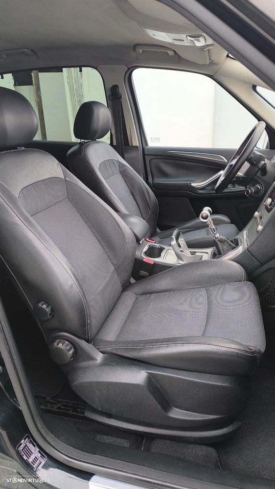 Ford S-Max 1.8 TDCi Titanium 7L - 50