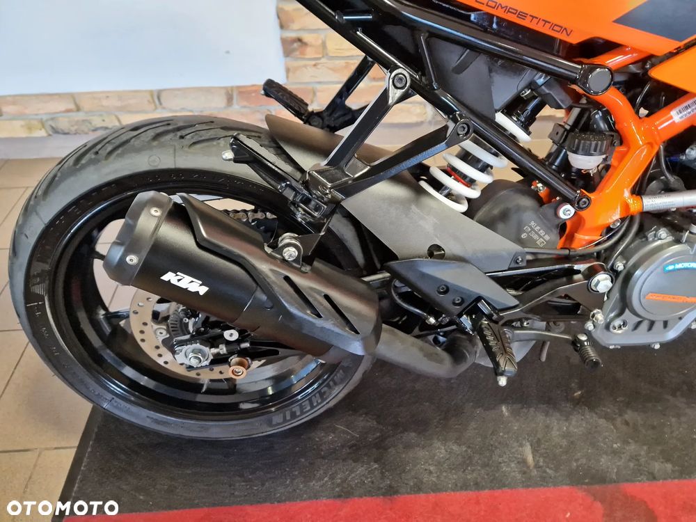 KTM RC 125 - 22