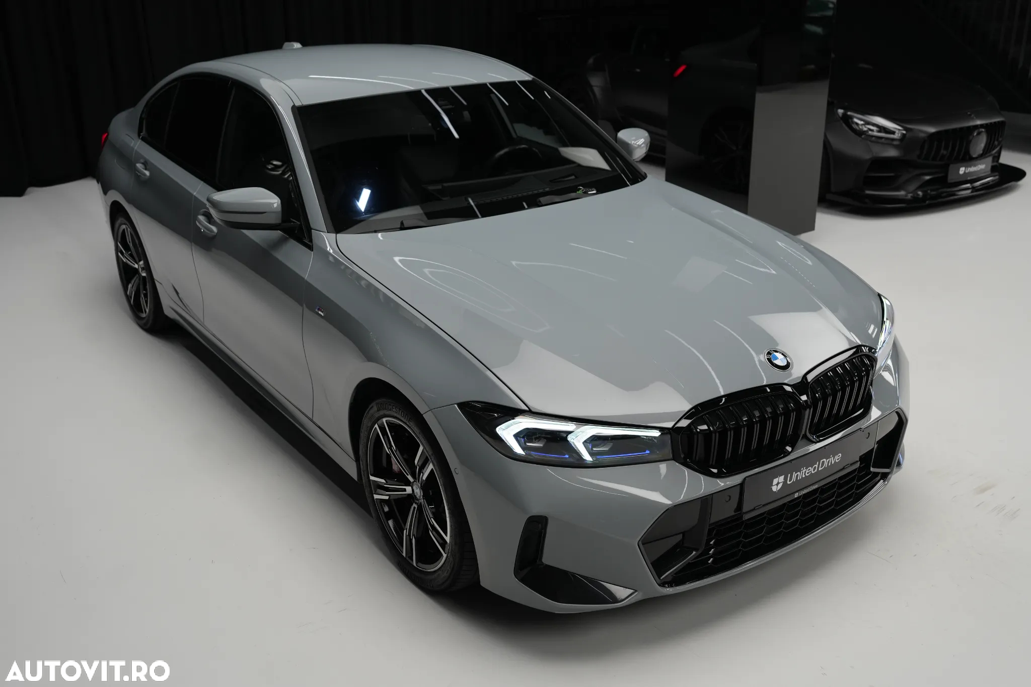 BMW Seria 3 320i xDrive AT - 34