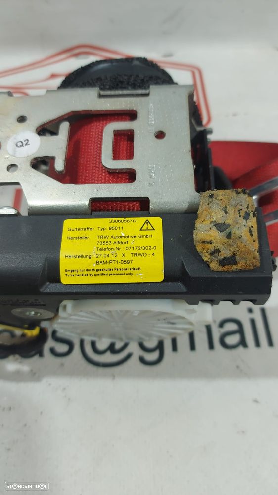 Cinto de Segurança Trás Direito Mercedes Class C W204 33060587D Original - 3