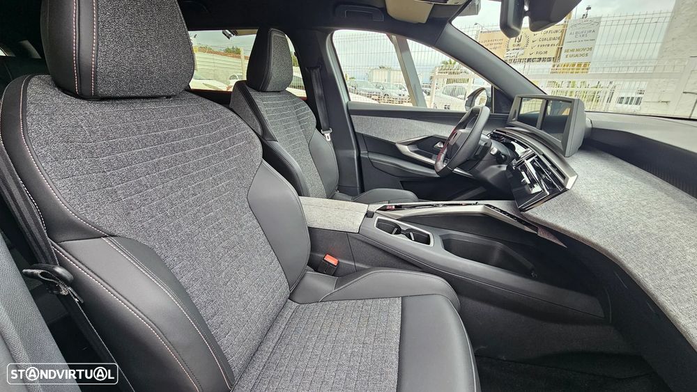 Peugeot 5008 1.2 Hybrid Allure e-DCS6 - 17