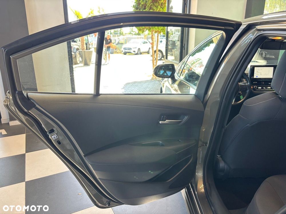 Toyota Corolla - 22