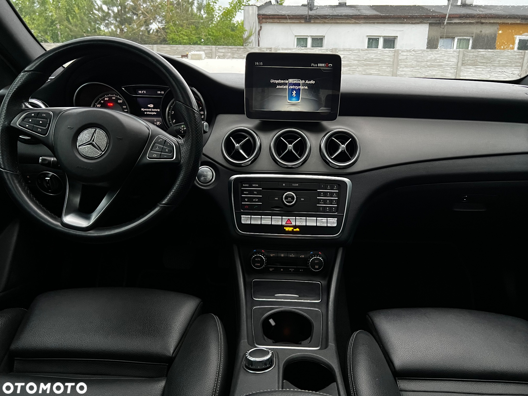 Mercedes-Benz GLA 250 4Matic 7G-DCT UrbanStyle Edition - 13