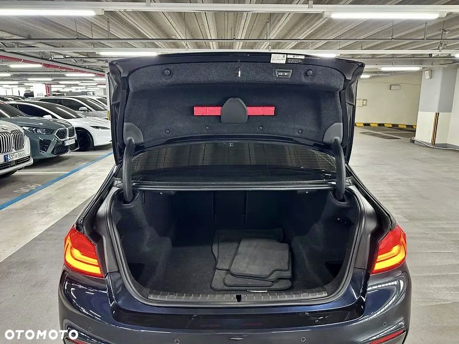 BMW Seria 5 530i xDrive M Sport Edition - 17