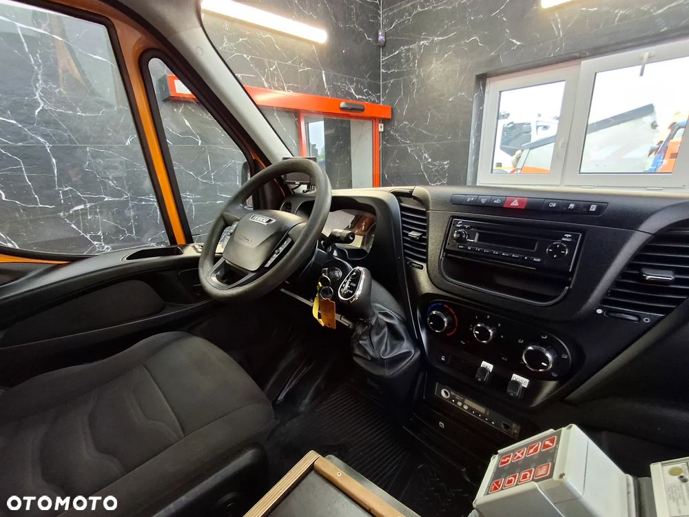 Iveco Daily 35-130 LIFT Doka Brygadówka Automat Hi Matic Plandeka Służba Drogowa Służba Autostradowa Hak Webasto Światła Ostrzegawcze Drogowy - 20