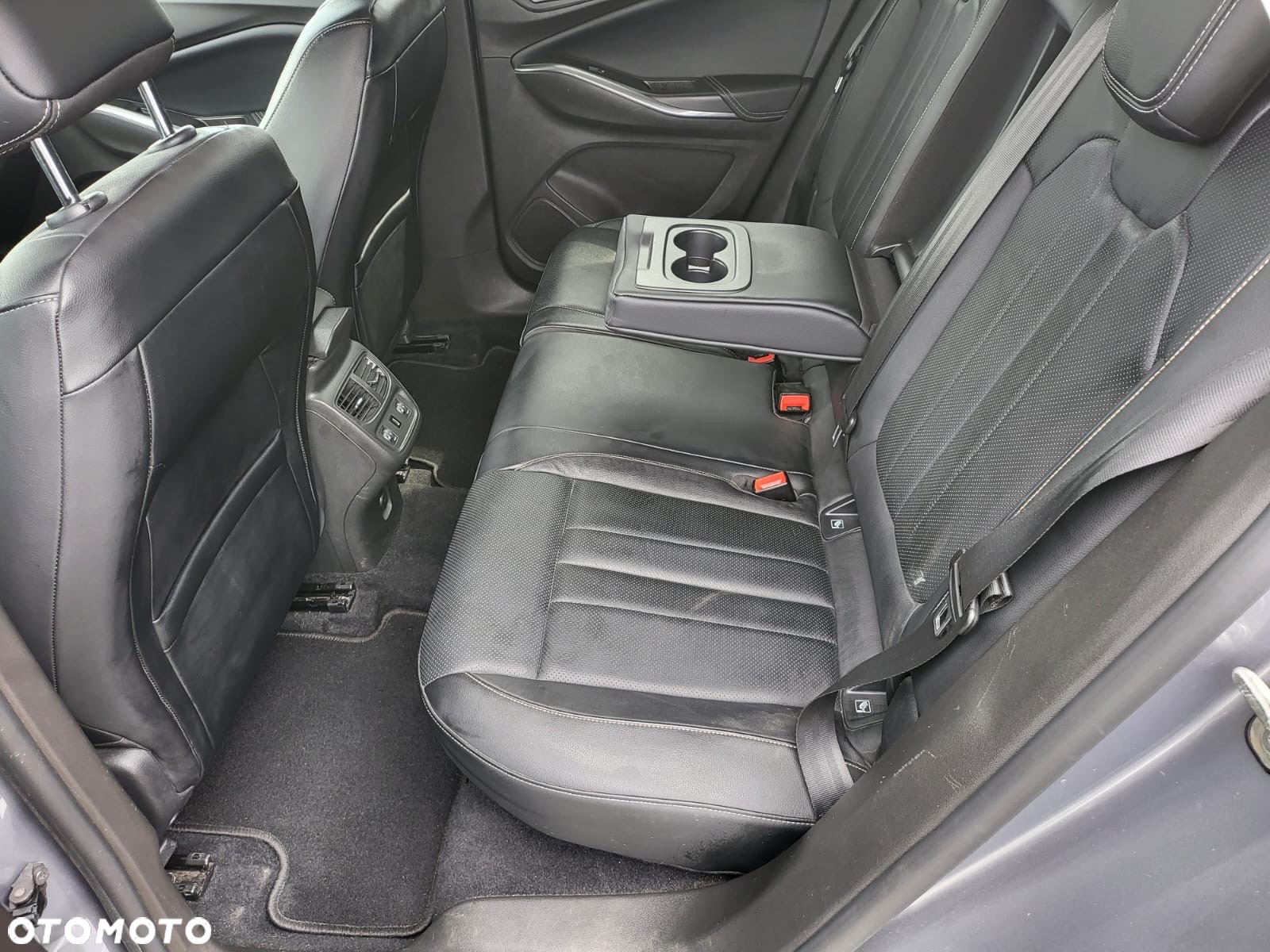 Opel Grandland X 1.2 Start/Stop Business INNOVATION - 37