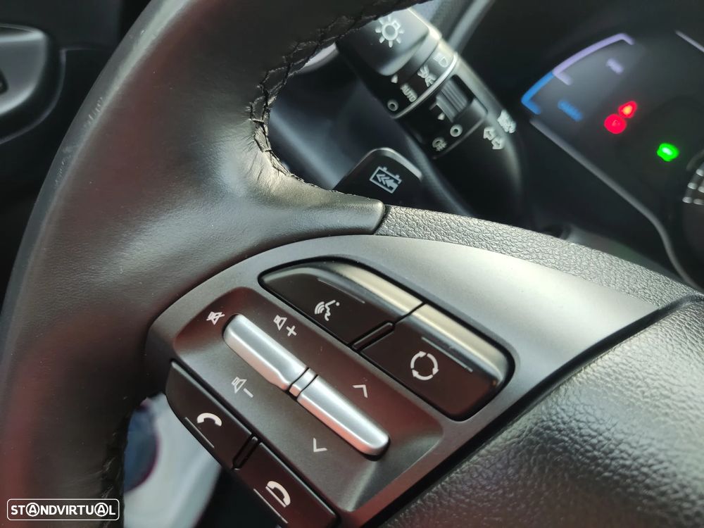 Hyundai Kauai Premium - 30
