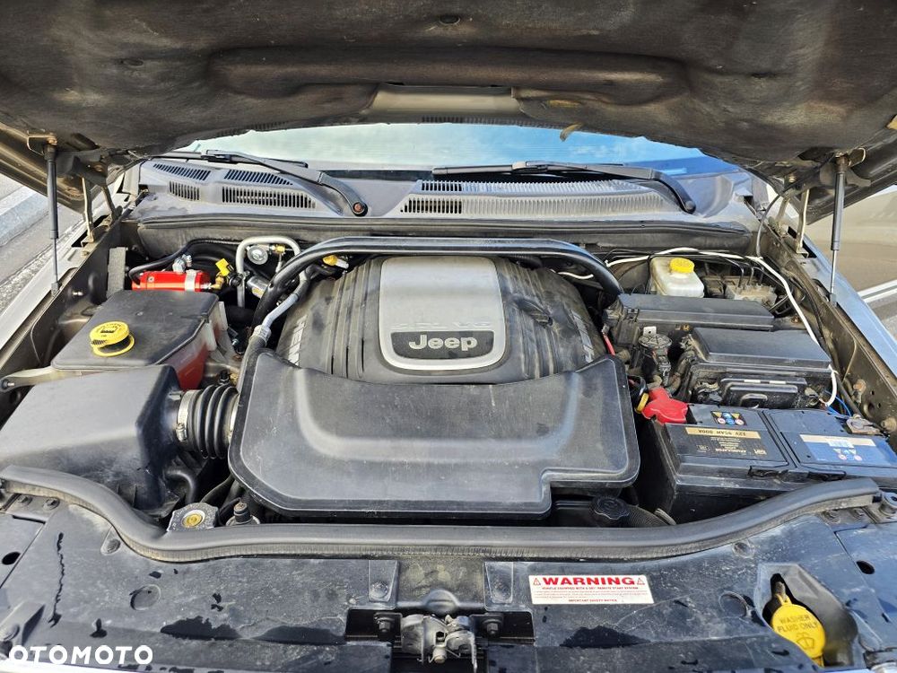Jeep Commander 5.7 V8 HEMI Automatik Limited - 34