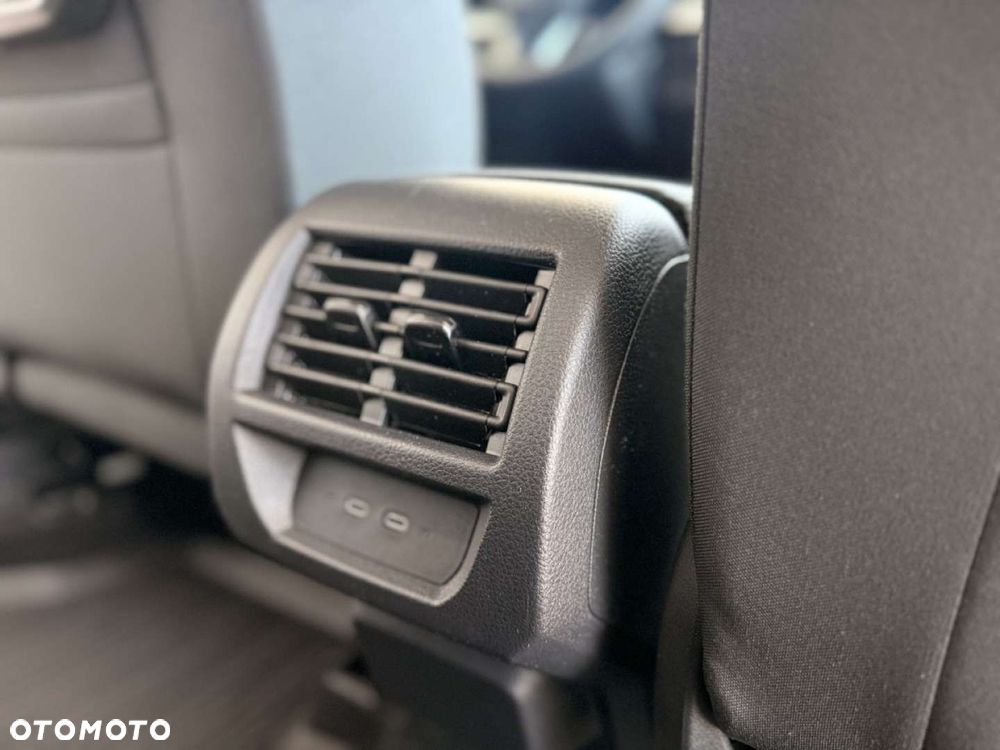 Ford Tourneo Connect - 23