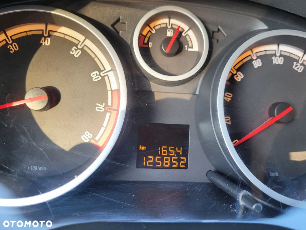 Opel Corsa 1.4 16V Enjoy - 16