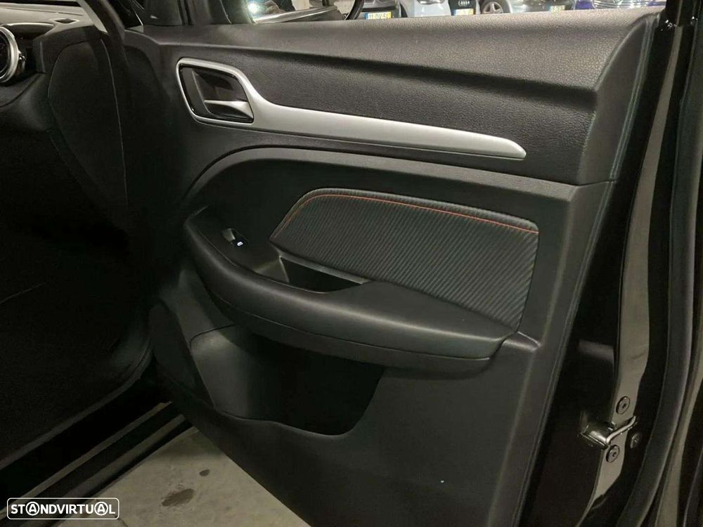 MG ZS EV 72.6 kWh Luxury OBC 11 kW - 21