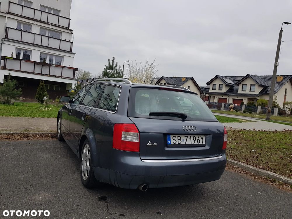Audi A4 Avant - 4