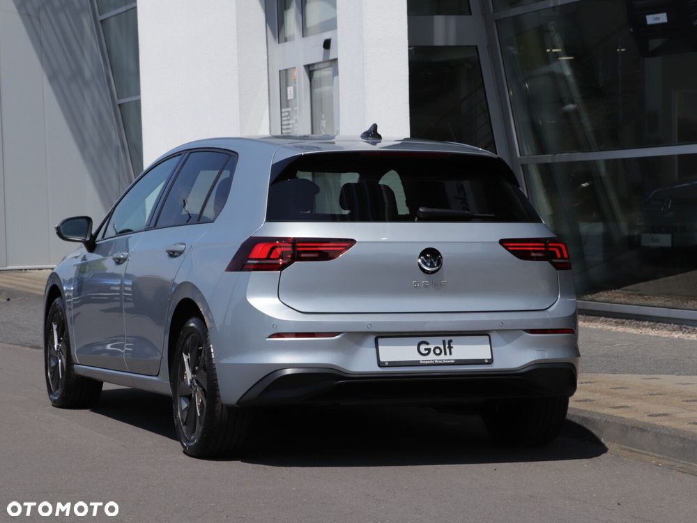 Volkswagen Golf - 4