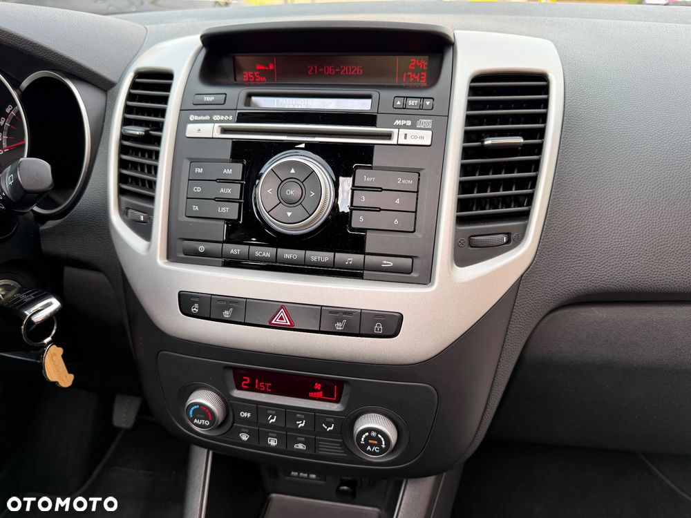 Kia Venga 1.6 L - 22