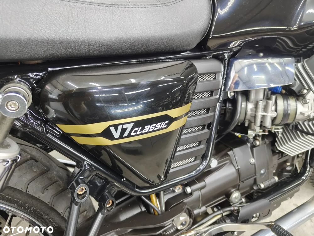 Moto Guzzi V7 - 7