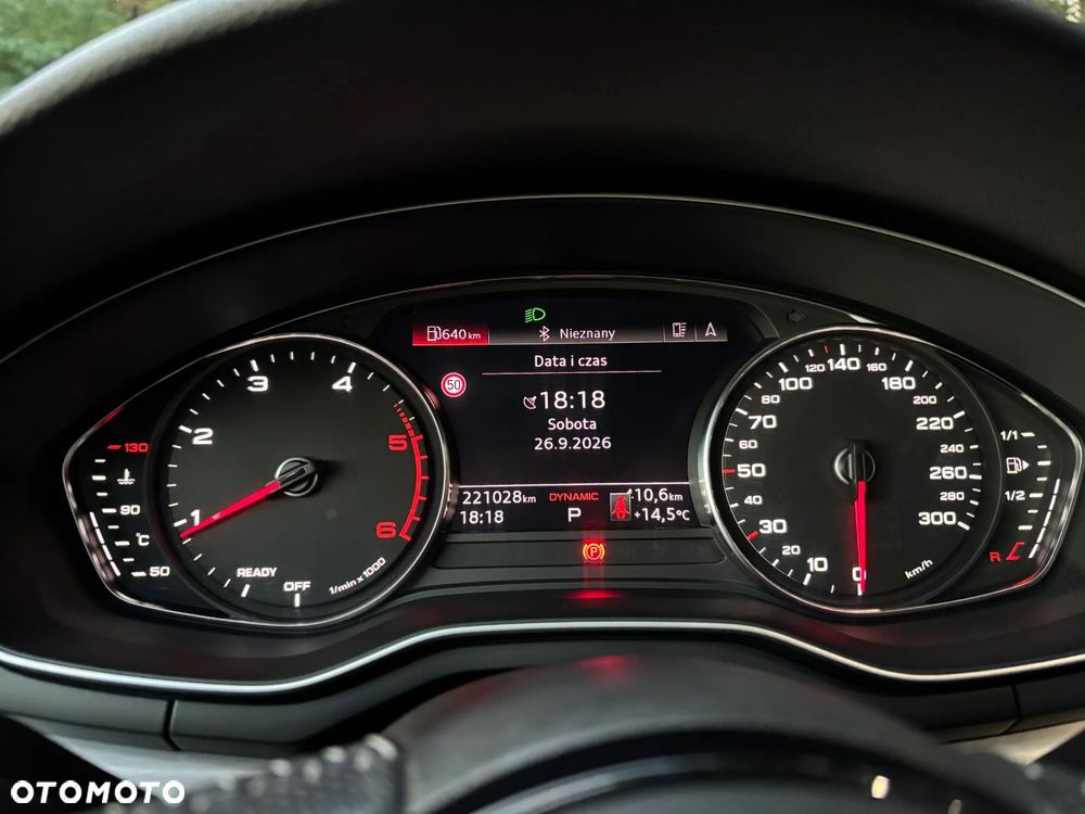 Audi A4 Avant 40 TDI Quattro S Line S tronic - 36