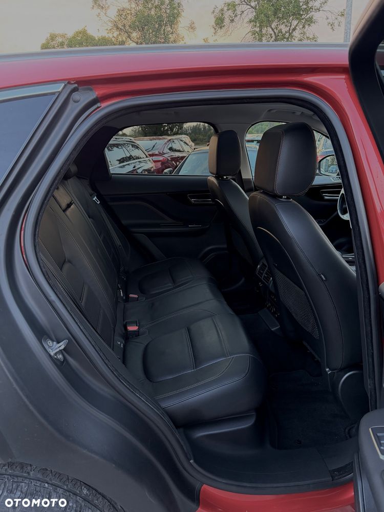 Jaguar F-Pace 20d Portfolio - 13