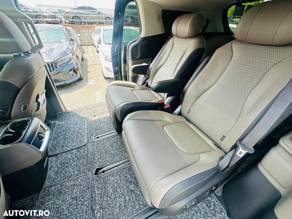KIA Carnival 2024 — imagine 22