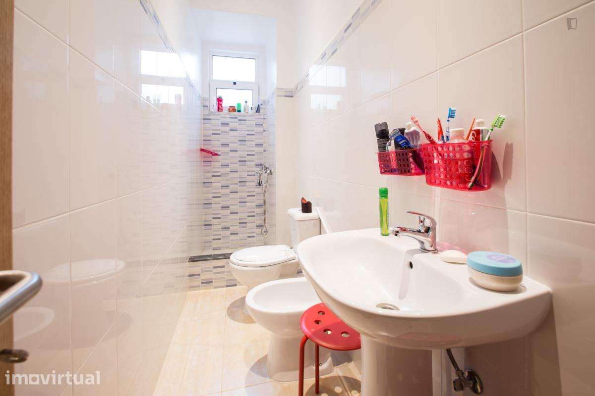 Quarto - localizado em Alameda Lisbon - Grande imagem: 3/11