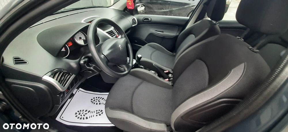 Peugeot 206 plus - 27