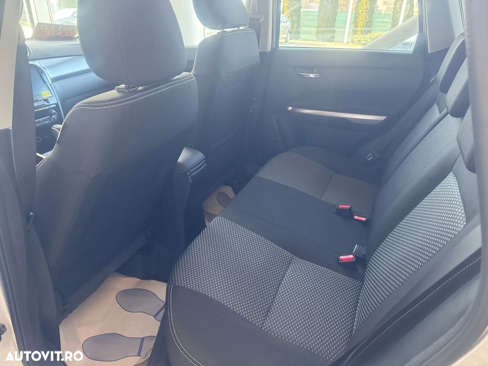 Suzuki Vitara 1.4 Boosterjet 6AT MHEV Passion - 4